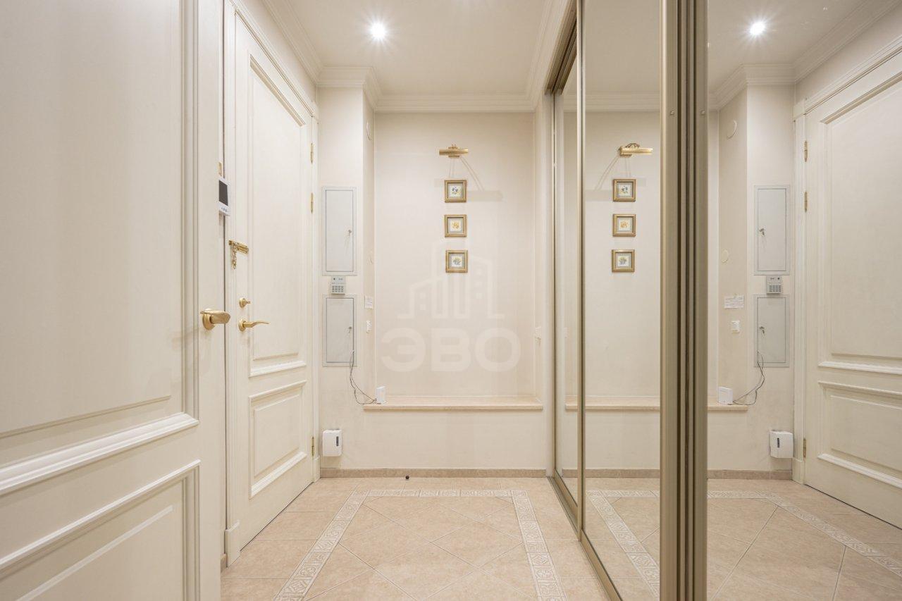 двухкомнатная квартира в Санкт-Петербурге по адресу: Малая Садовая ул., 3/54