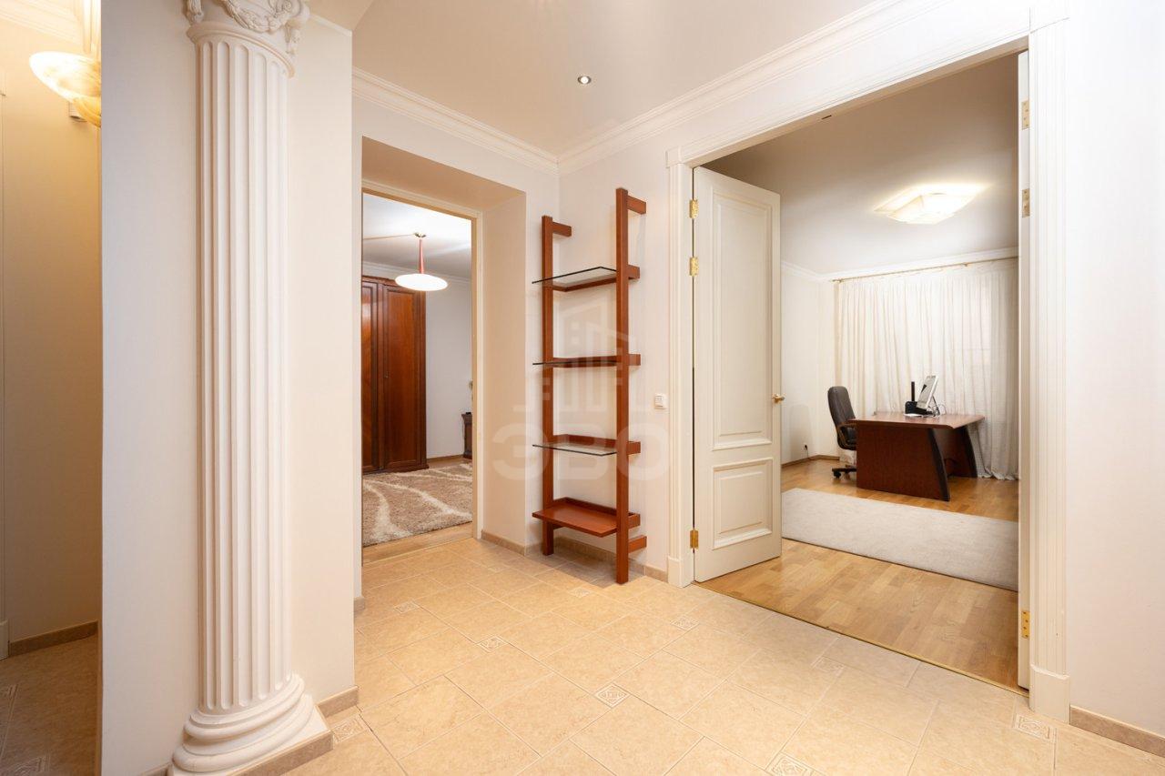 двухкомнатная квартира в Санкт-Петербурге по адресу: Малая Садовая ул., 3/54