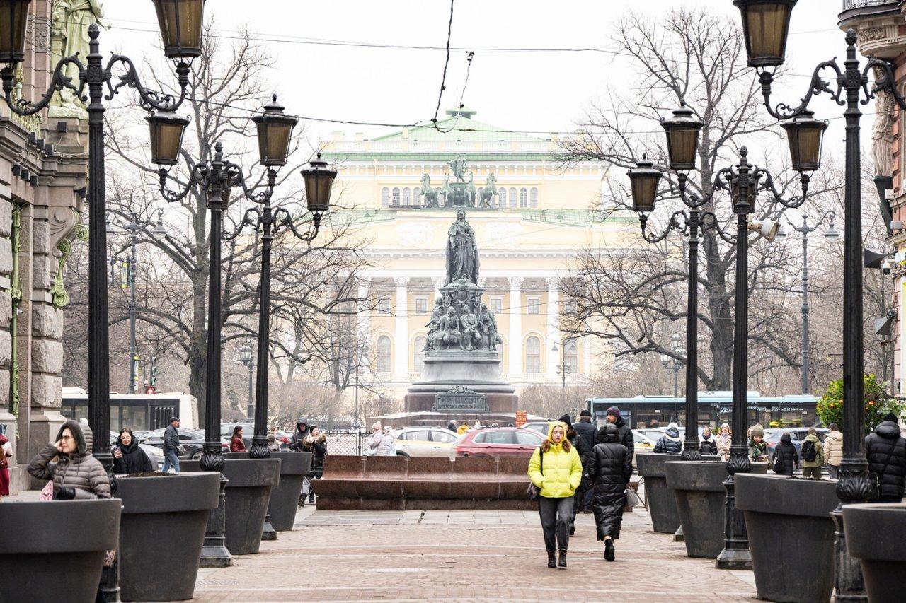 двухкомнатная квартира в Санкт-Петербурге по адресу: Малая Садовая ул., 3/54