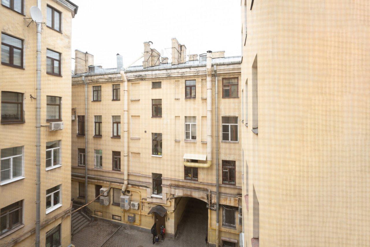 двухкомнатная квартира в Санкт-Петербурге по адресу: Малая Садовая ул., 3/54