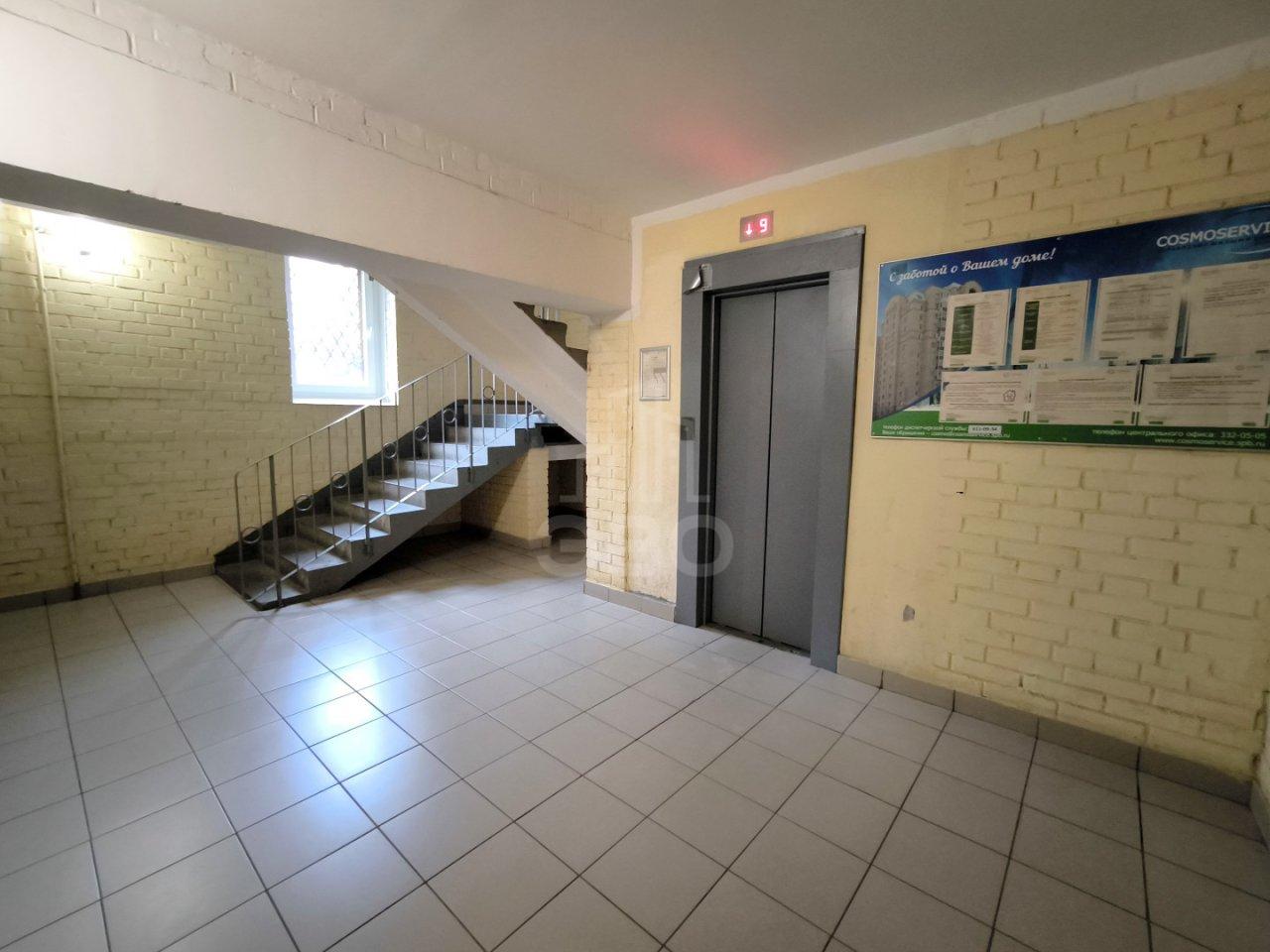 трехкомнатная квартира в Санкт-Петербурге по адресу: Савушкина ул., 118