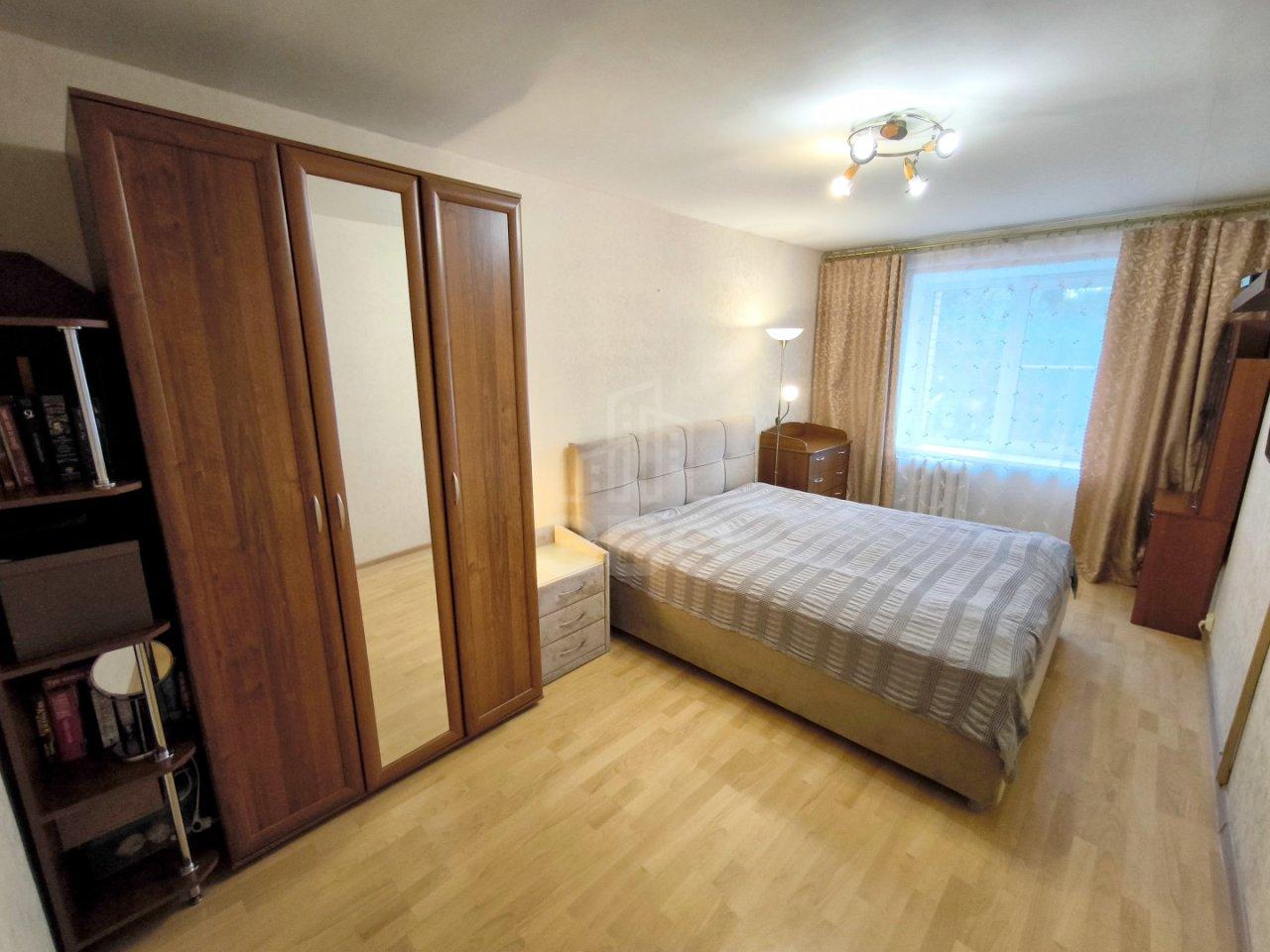 трехкомнатная квартира в Санкт-Петербурге по адресу: Савушкина ул., 118