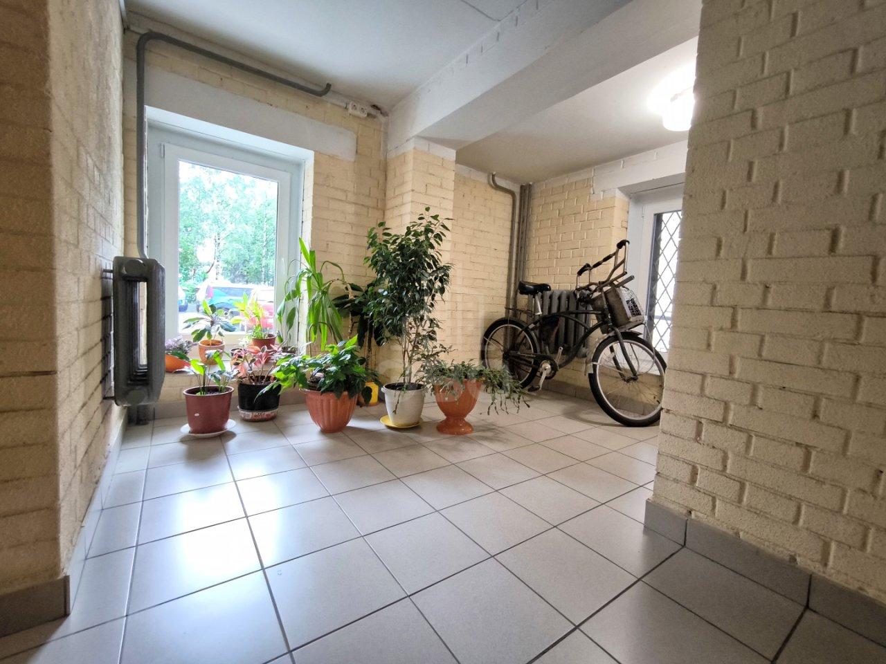 трехкомнатная квартира в Санкт-Петербурге по адресу: Савушкина ул., 118