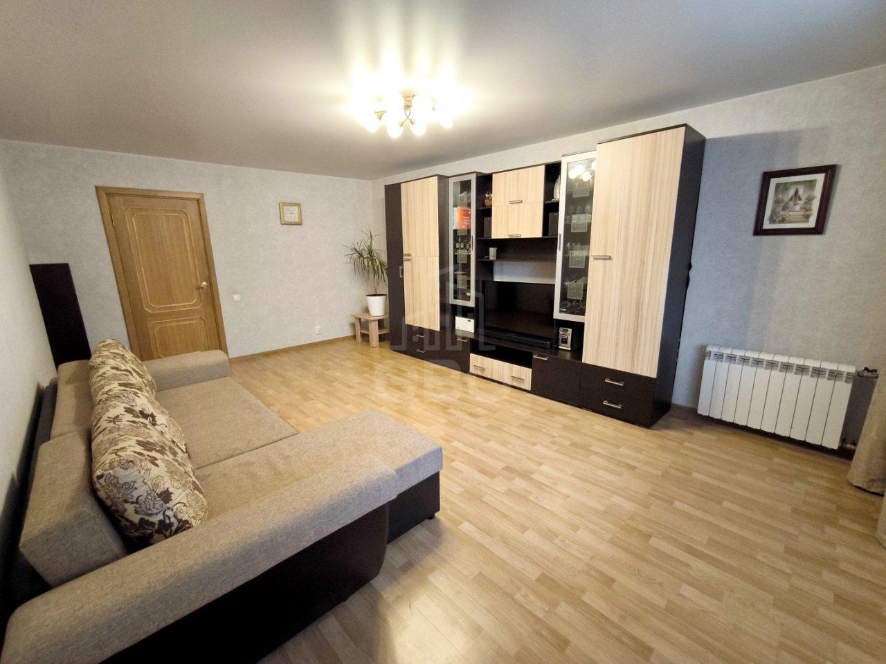 трехкомнатная квартира в Санкт-Петербурге по адресу: Савушкина ул., 118