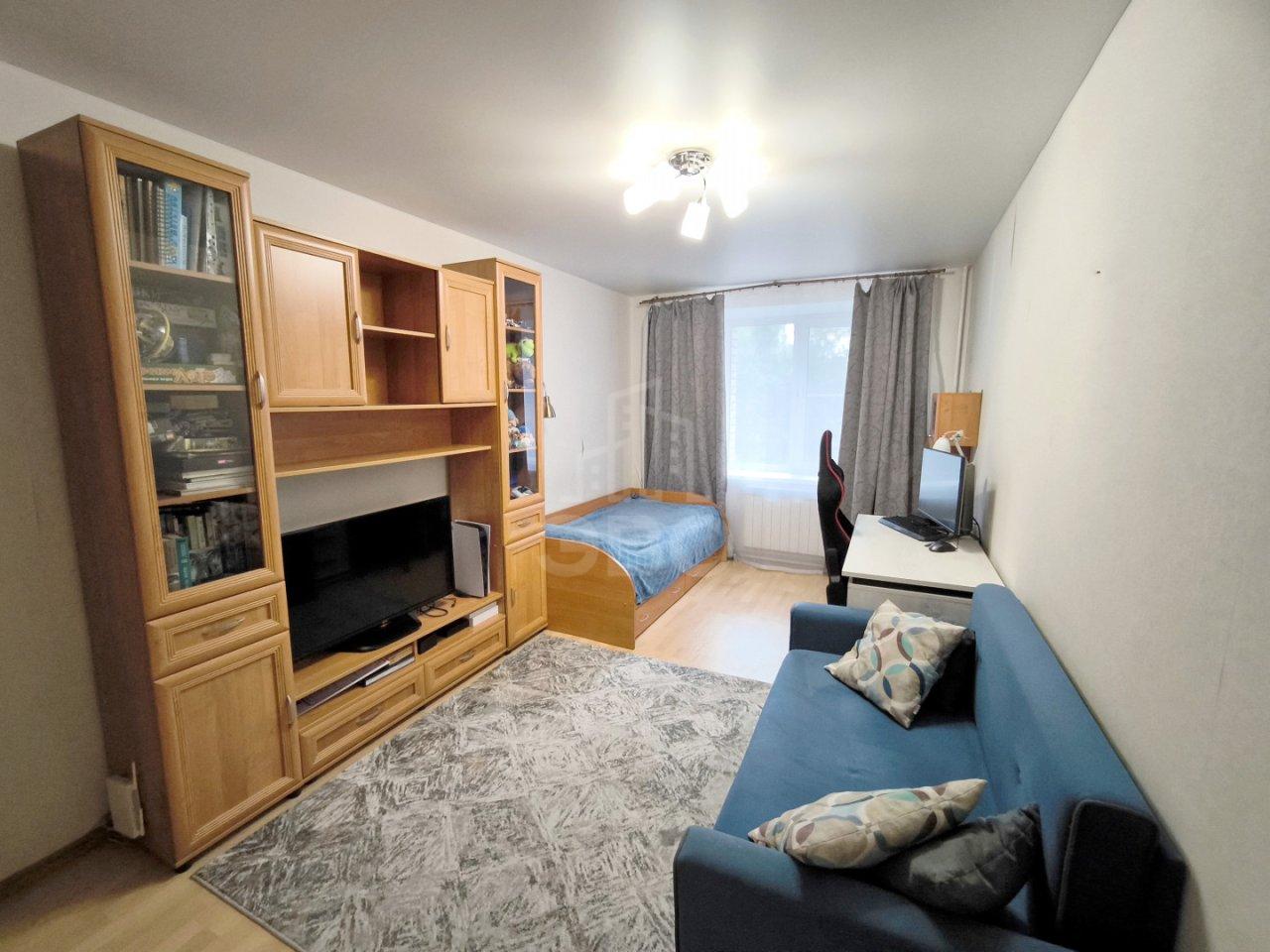 трехкомнатная квартира в Санкт-Петербурге по адресу: Савушкина ул., 118