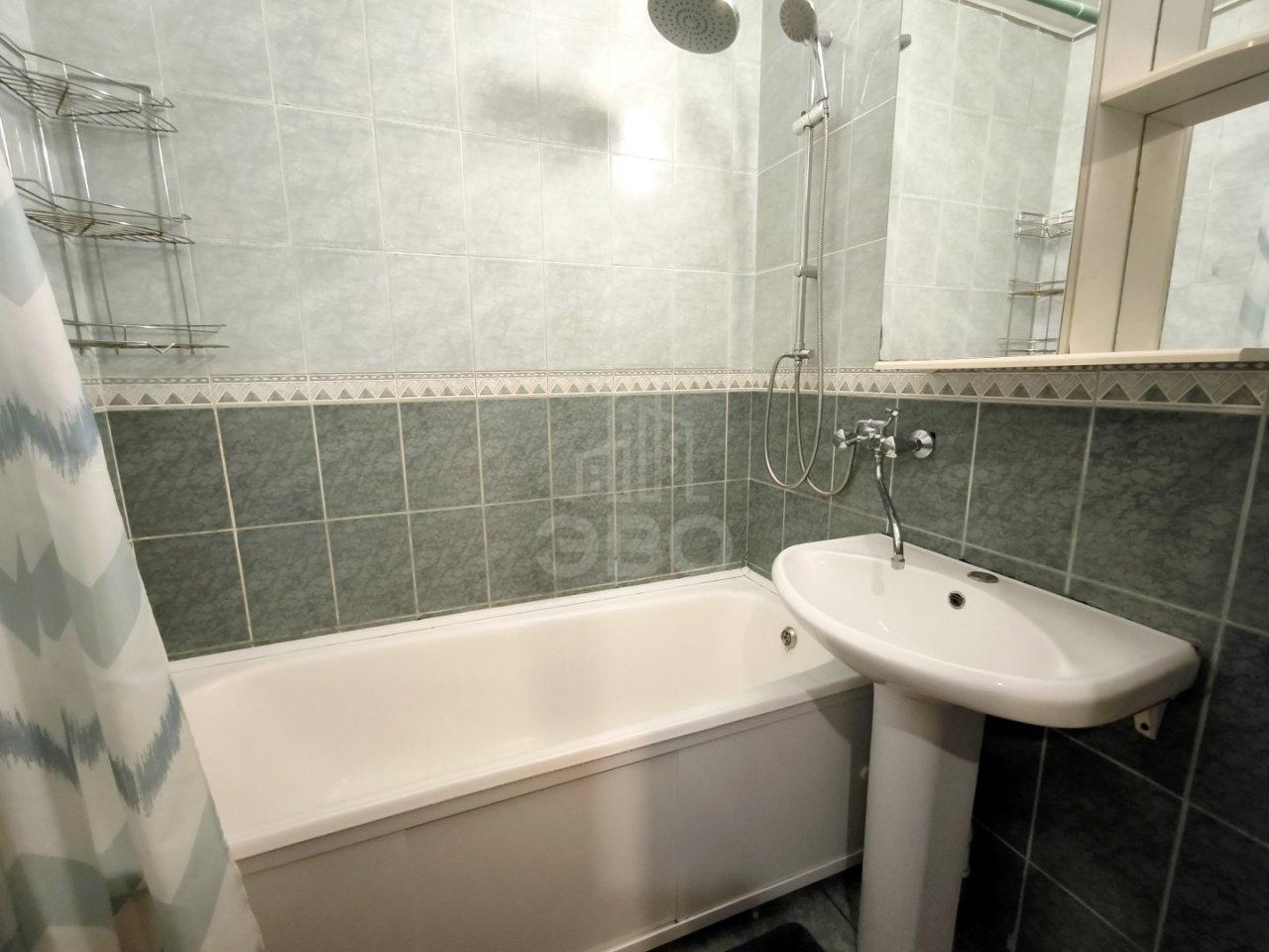 трехкомнатная квартира в Санкт-Петербурге по адресу: Савушкина ул., 118