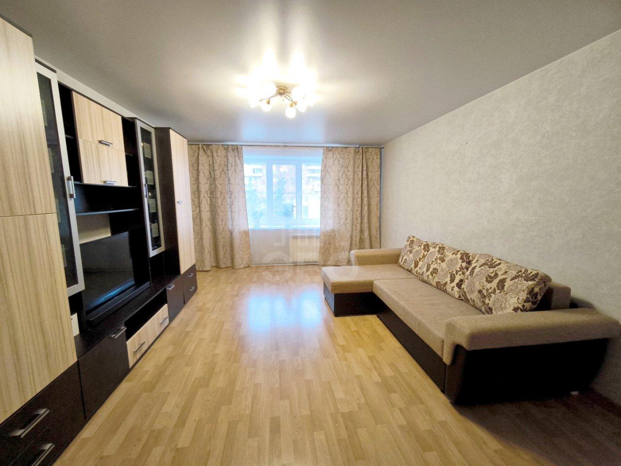 трехкомнатная квартира в Санкт-Петербурге по адресу: Савушкина ул., 118