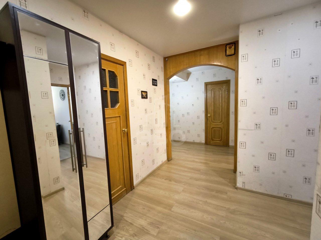 трехкомнатная квартира в Санкт-Петербурге по адресу: Савушкина ул., 118