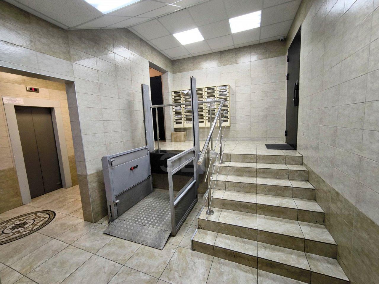 двухкомнатная квартира в Санкт-Петербурге по адресу: Королёва проспект, 71, к 1