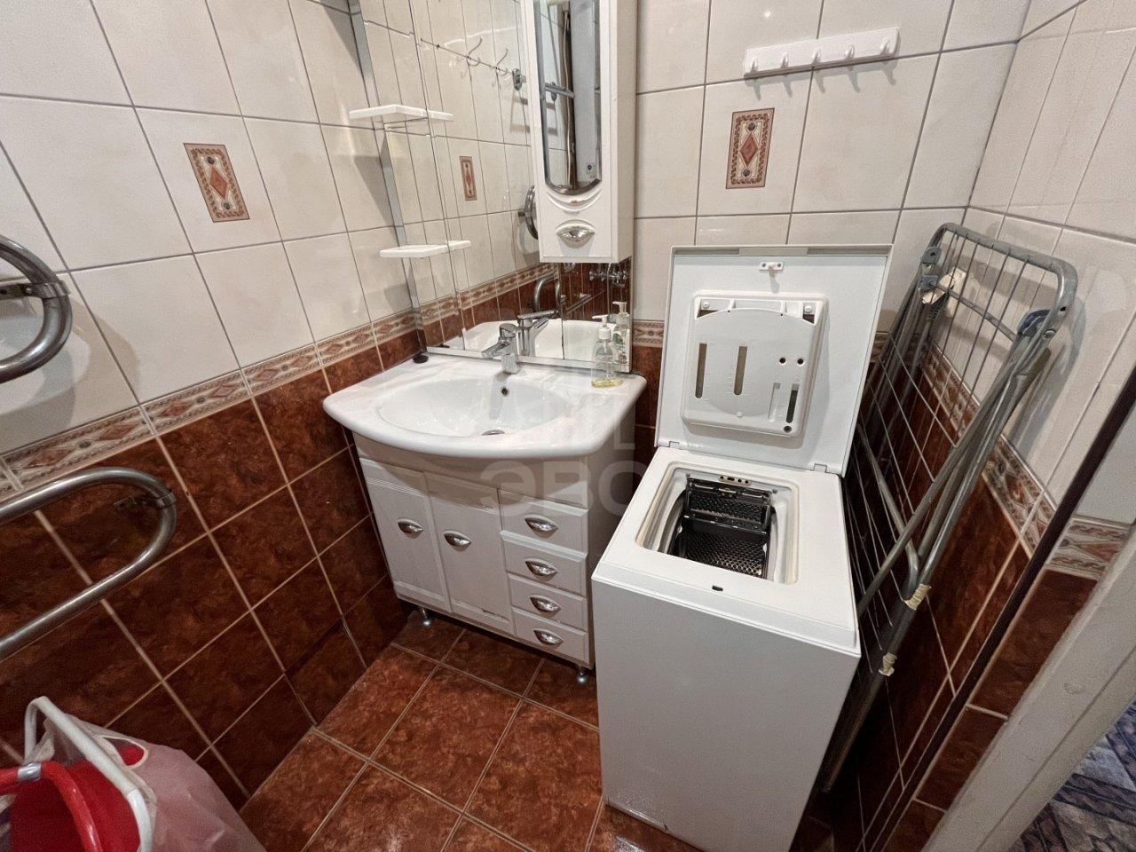 трехкомнатная квартира в Санкт-Петербурге по адресу: Невский проспект, 153