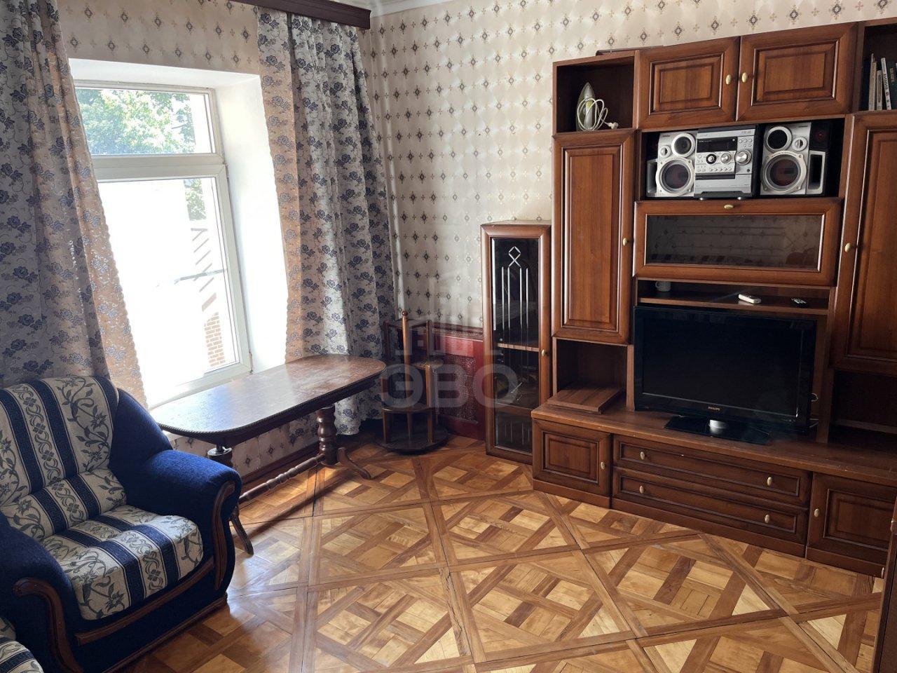 трехкомнатная квартира в Санкт-Петербурге по адресу: Невский проспект, 153