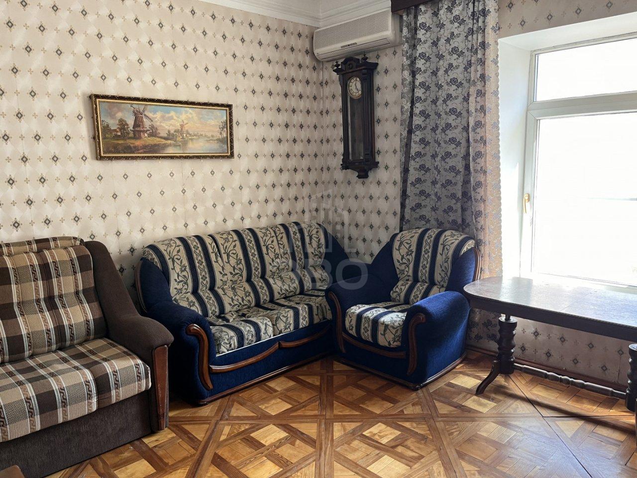 трехкомнатная квартира в Санкт-Петербурге по адресу: Невский проспект, 153