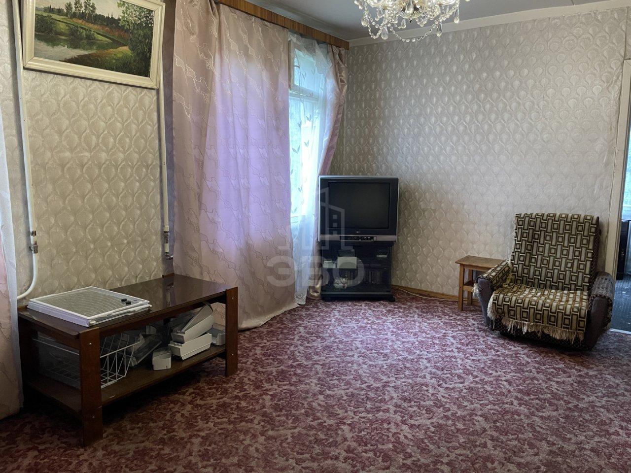 трехкомнатная квартира в Санкт-Петербурге по адресу: Народного Ополчения проспект, 31