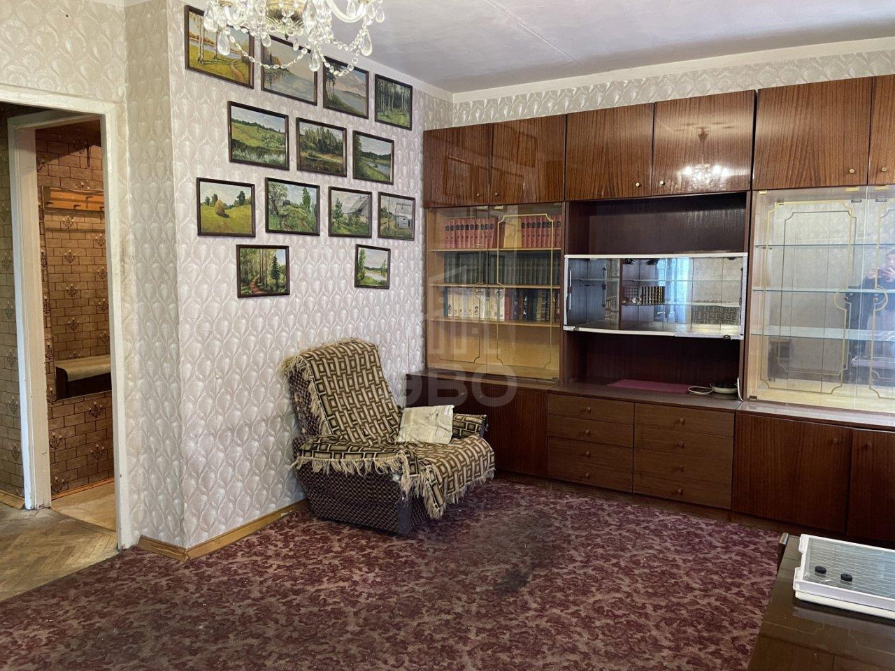 трехкомнатная квартира в Санкт-Петербурге по адресу: Народного Ополчения проспект, 31