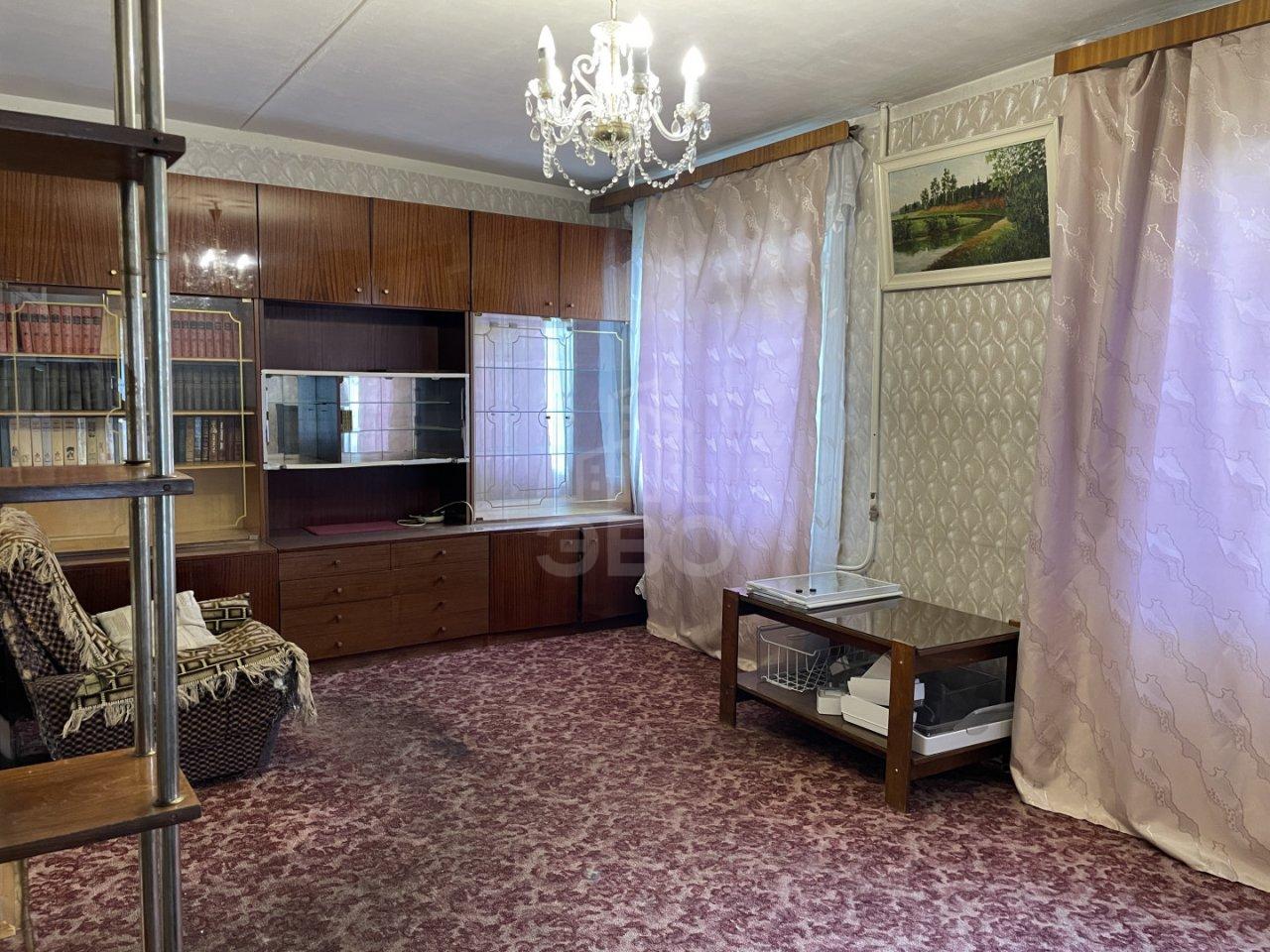 трехкомнатная квартира в Санкт-Петербурге по адресу: Народного Ополчения проспект, 31