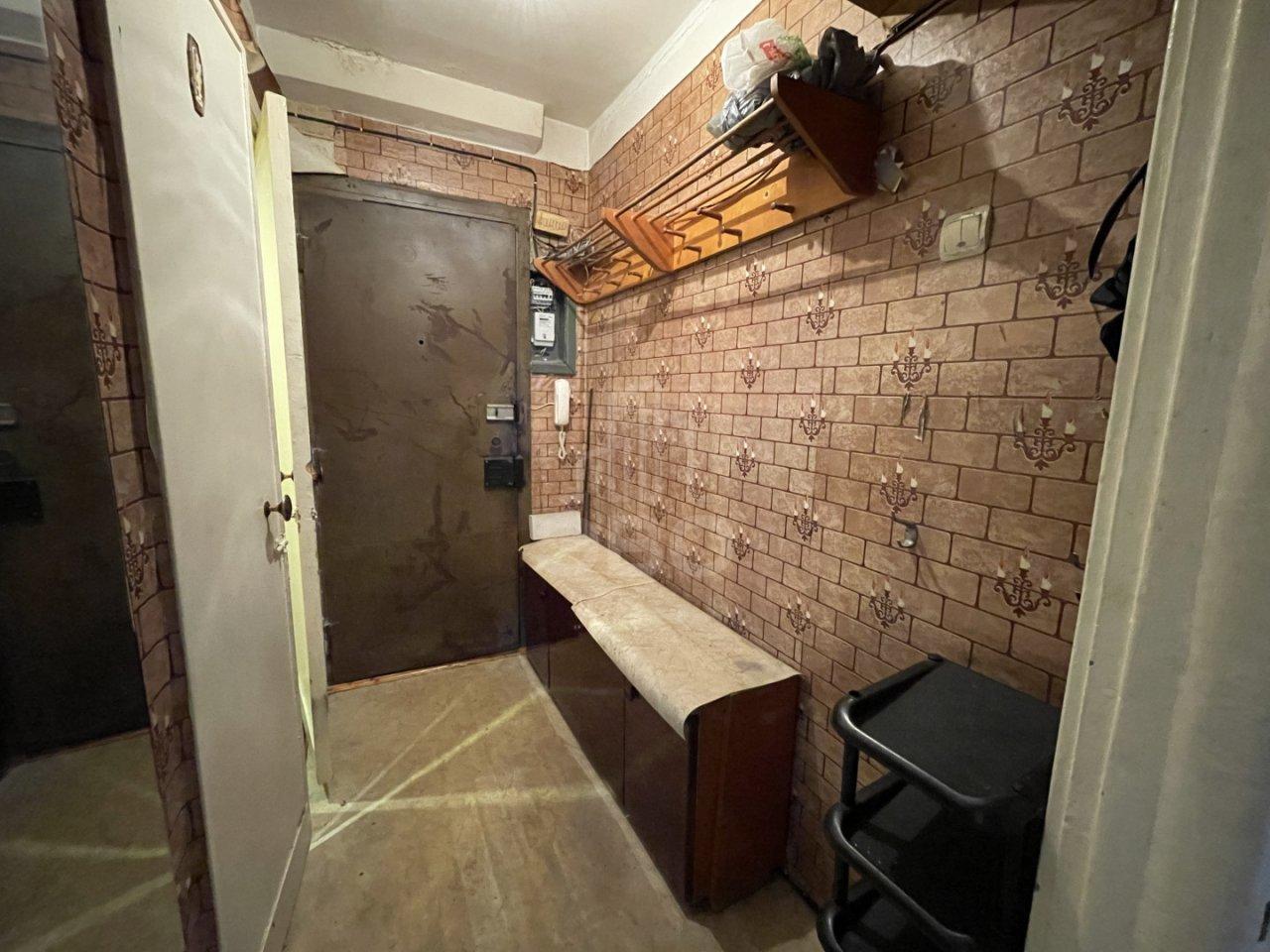 трехкомнатная квартира в Санкт-Петербурге по адресу: Народного Ополчения проспект, 31