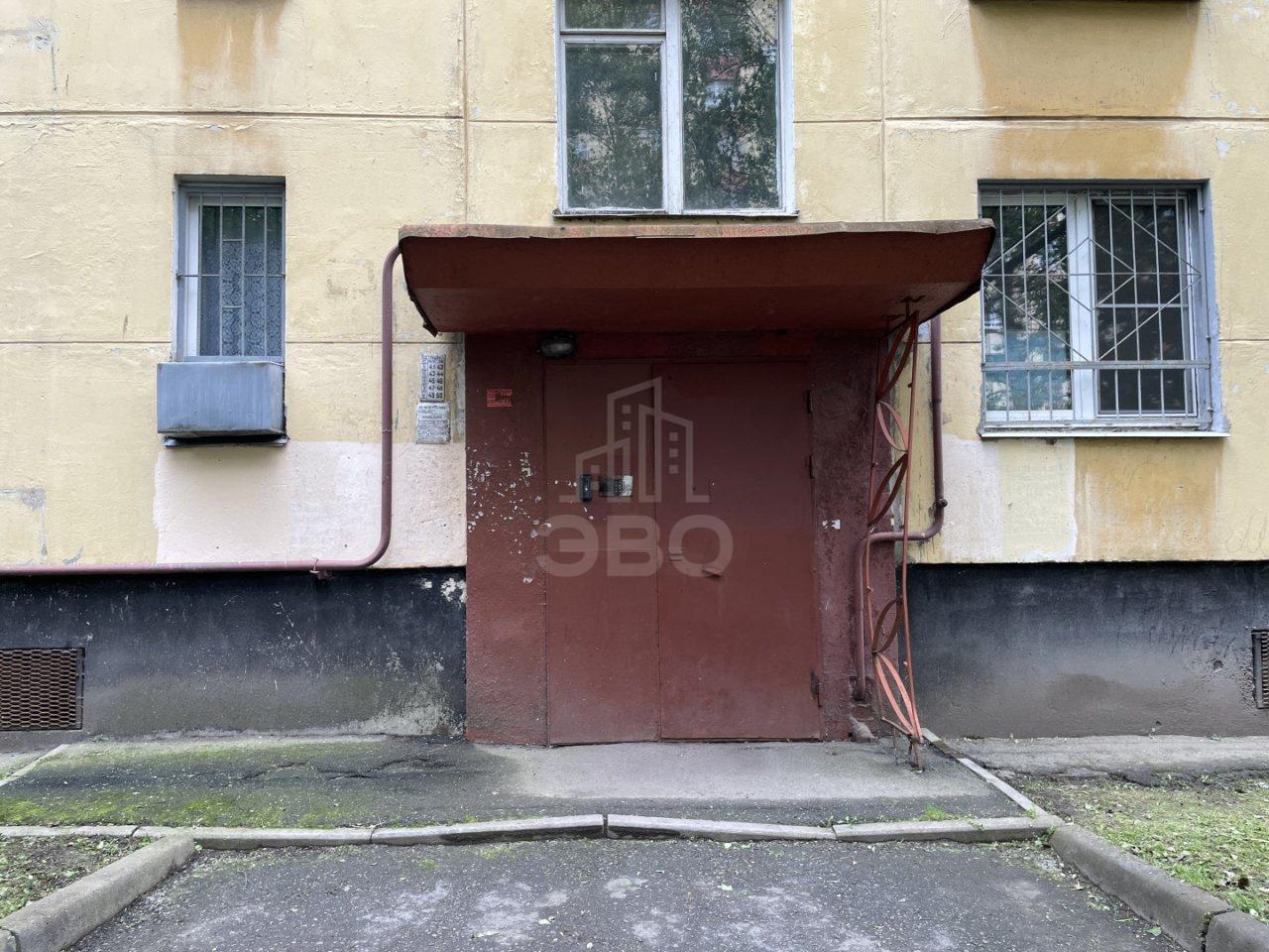 трехкомнатная квартира в Санкт-Петербурге по адресу: Народного Ополчения проспект, 31