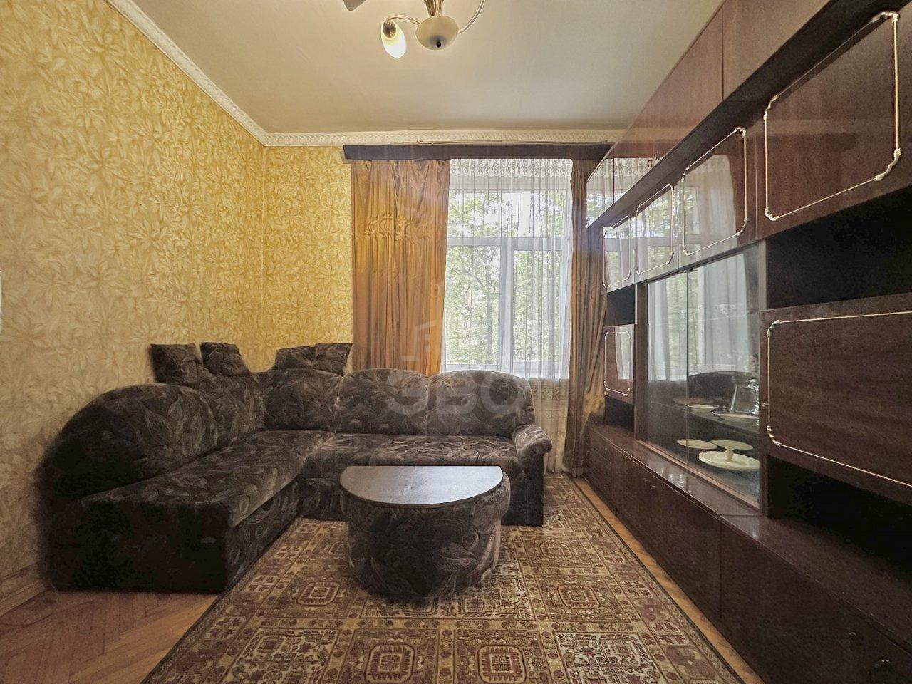 трехкомнатная квартира в Санкт-Петербурге по адресу: Санкт-Петербургский проспект, 56