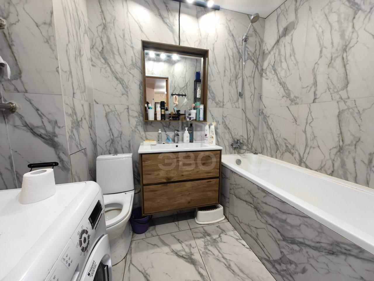 трехкомнатная квартира в Санкт-Петербурге по адресу: Шоссе в Лаврики ул., 87