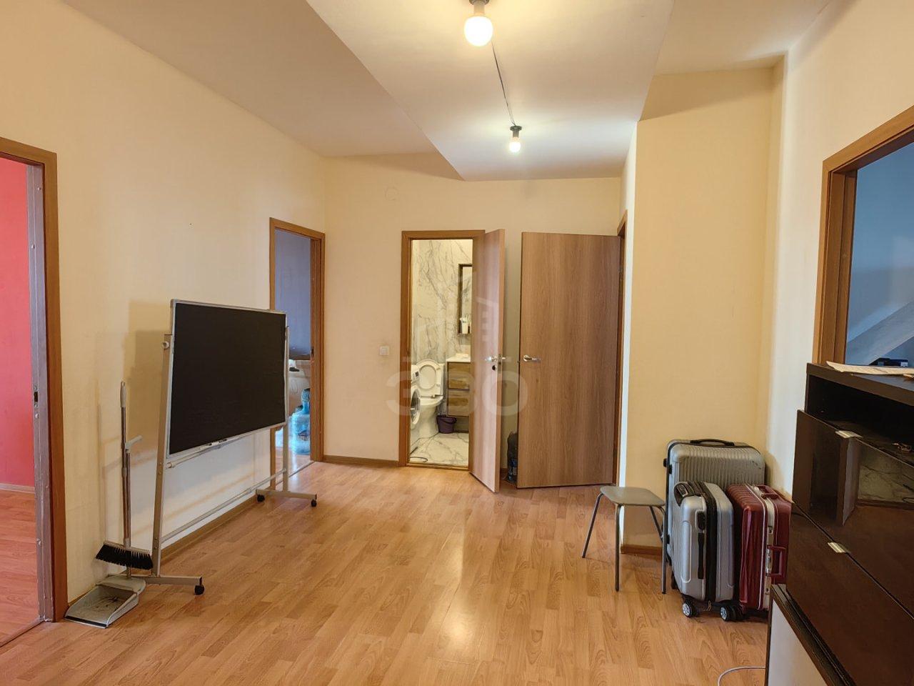 трехкомнатная квартира в Санкт-Петербурге по адресу: Шоссе в Лаврики ул., 87