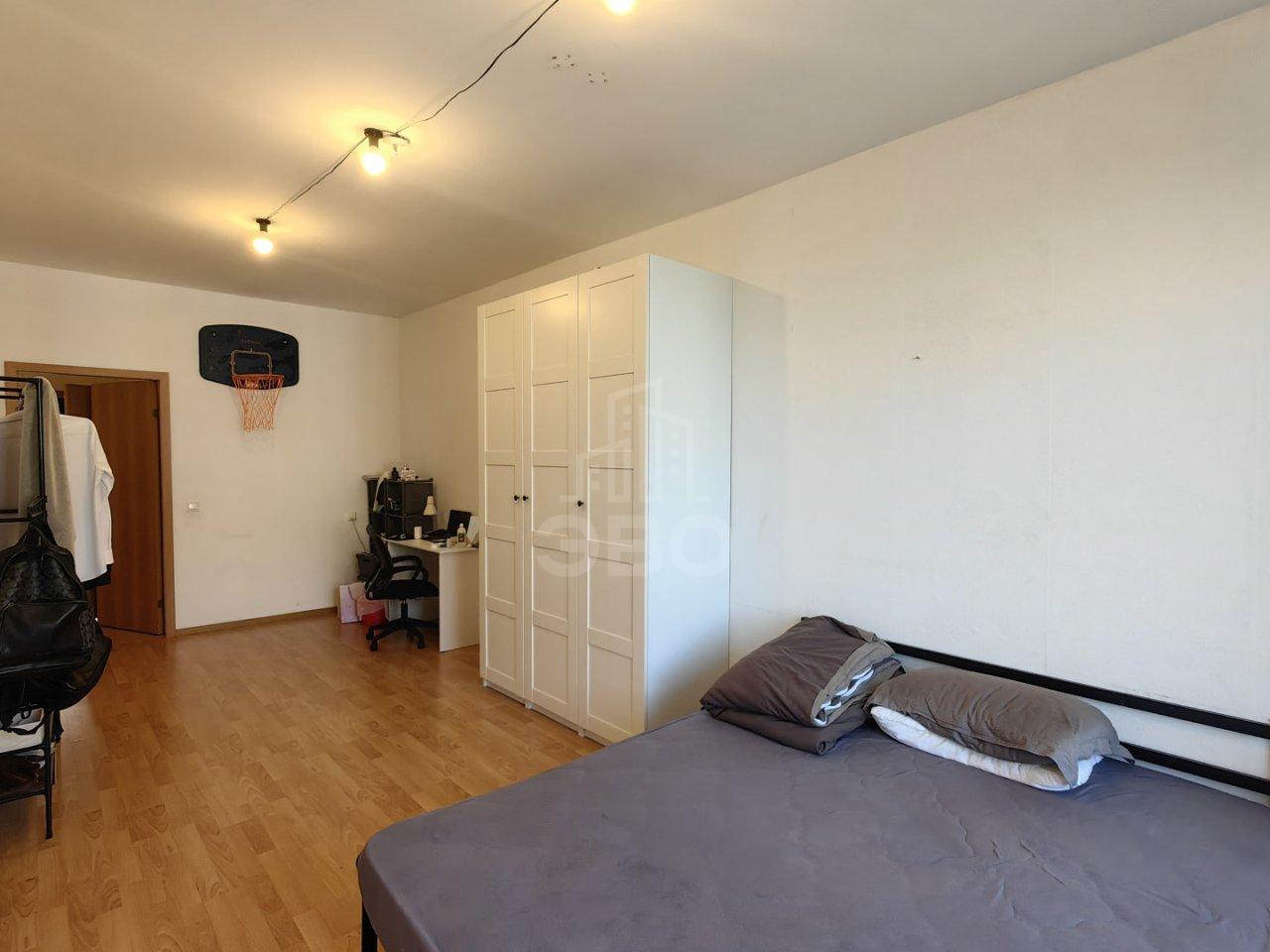 трехкомнатная квартира в Санкт-Петербурге по адресу: Шоссе в Лаврики ул., 87