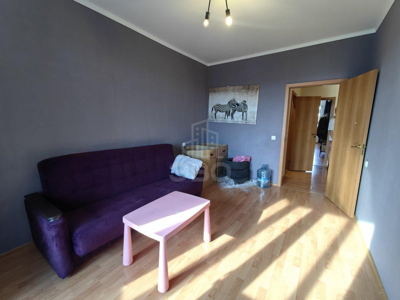 трехкомнатная квартира в Санкт-Петербурге по адресу: Шоссе в Лаврики ул., 87