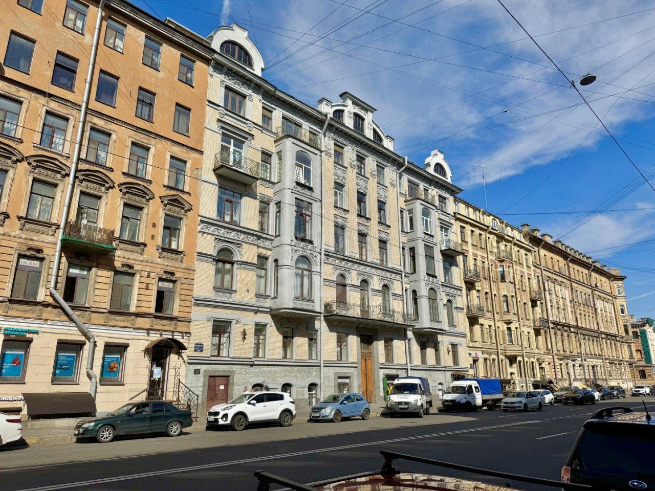 трехкомнатная квартира в Санкт-Петербурге по адресу: 2-я Советская ул., 10, литера Б