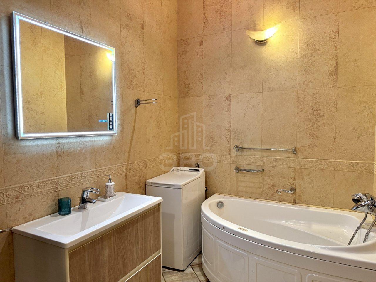 трехкомнатная квартира в Санкт-Петербурге по адресу: 2-я Советская ул., 10, литера Б