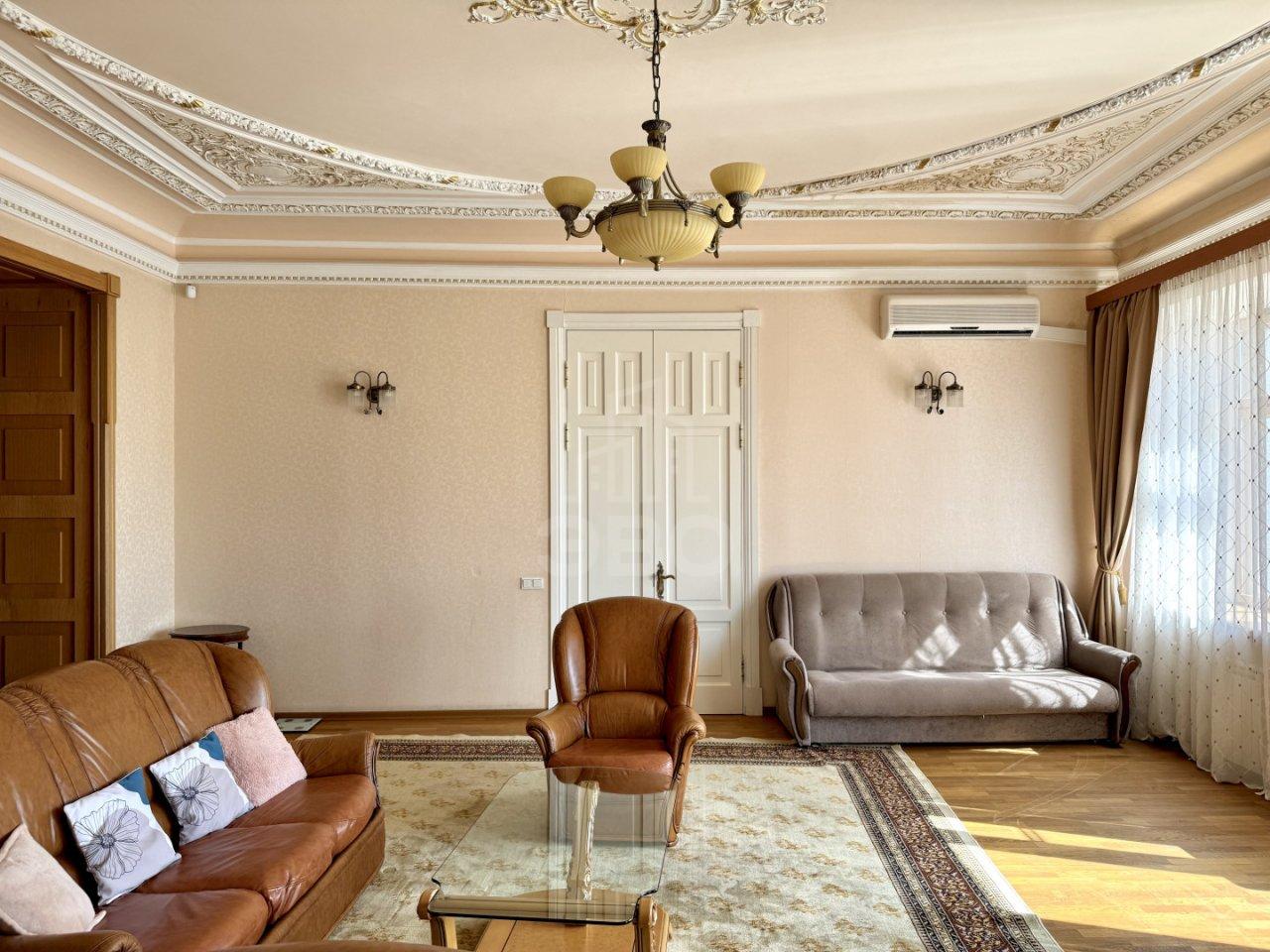 трехкомнатная квартира в Санкт-Петербурге по адресу: 2-я Советская ул., 10, литера Б