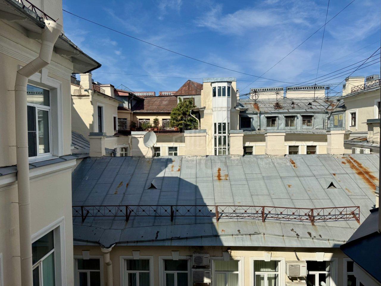 трехкомнатная квартира в Санкт-Петербурге по адресу: 2-я Советская ул., 10, литера Б