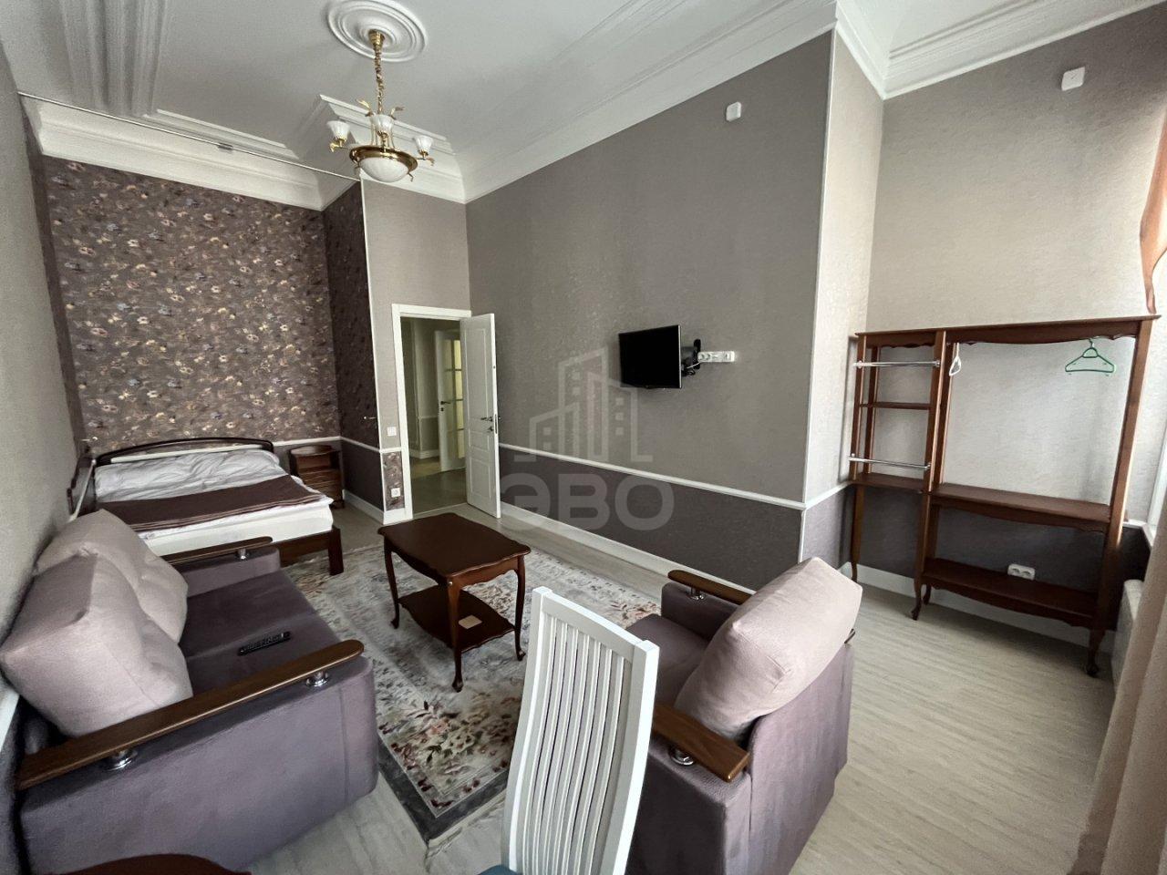 четырехкомнатная квартира в Санкт-Петербурге по адресу: Рубинштейна ул., 6