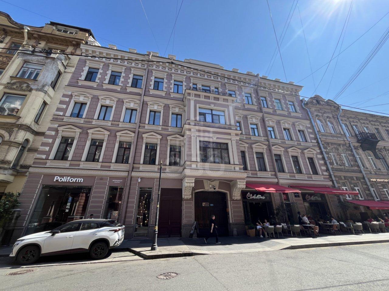 четырехкомнатная квартира в Санкт-Петербурге по адресу: Рубинштейна ул., 6