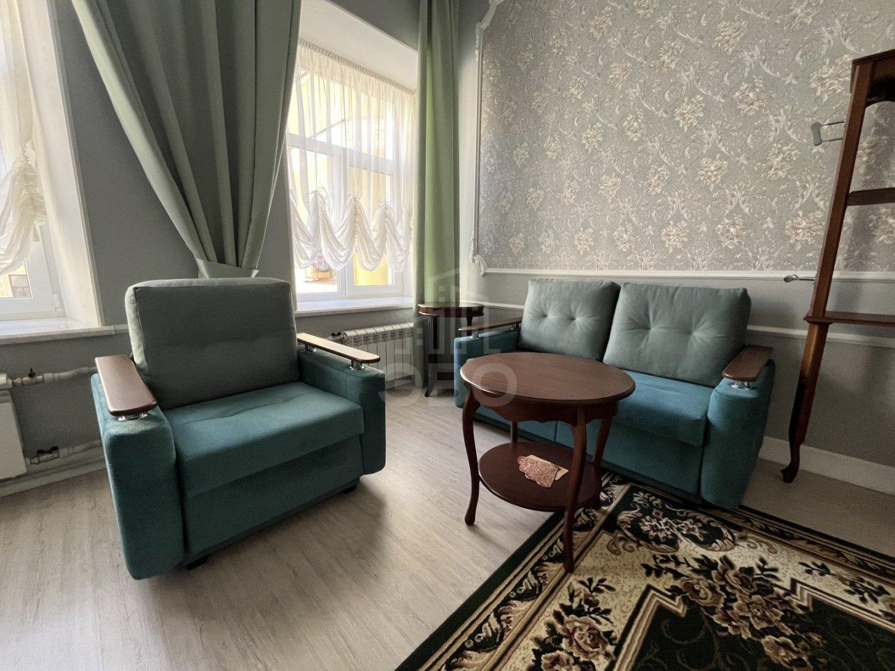 четырехкомнатная квартира в Санкт-Петербурге по адресу: Рубинштейна ул., 6