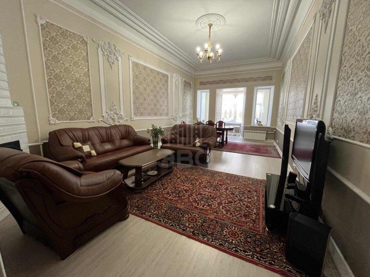 четырехкомнатная квартира в Санкт-Петербурге по адресу: Рубинштейна ул., 6