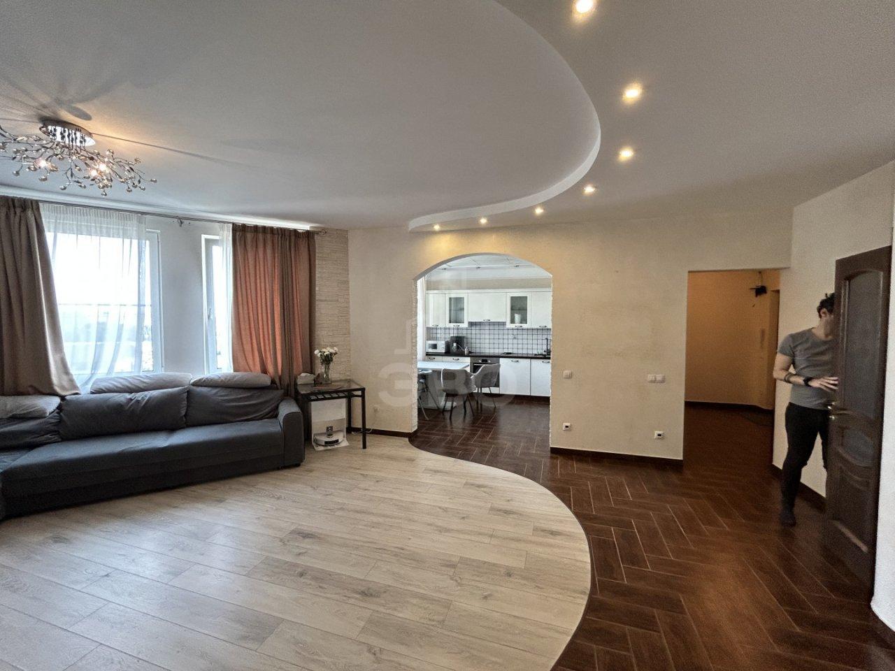 трехкомнатная квартира в Санкт-Петербурге по адресу: Шкиперский проток ул., 20