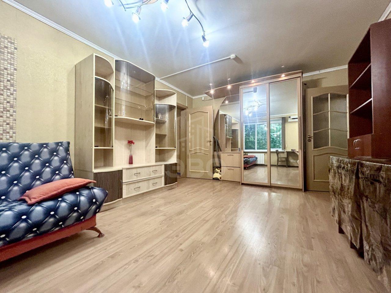 двухкомнатная квартира в Санкт-Петербурге по адресу: Наличная ул., 37, к 3