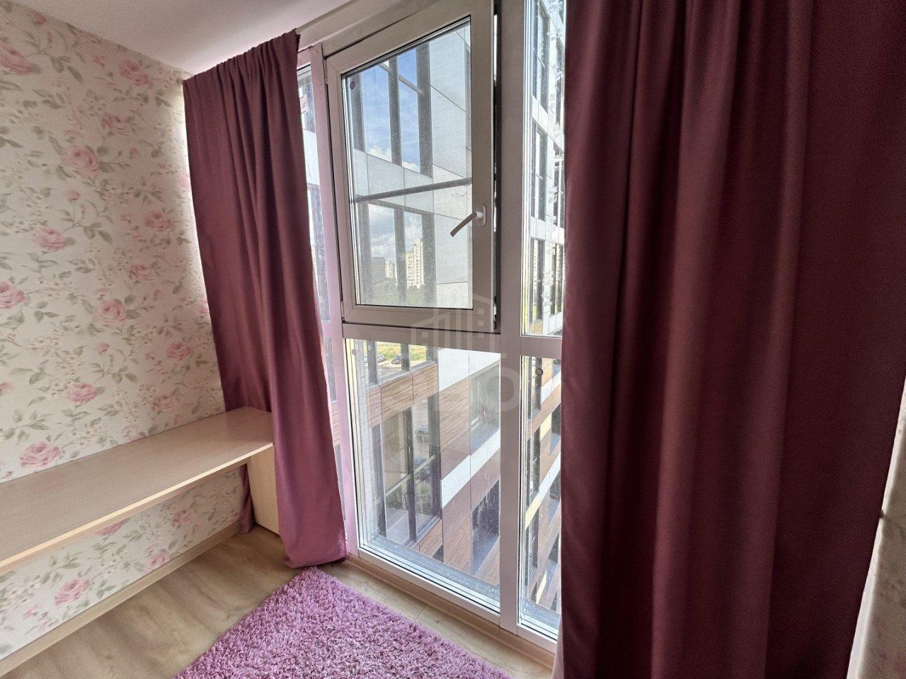 однокомнатная квартира в Санкт-Петербурге по адресу: Вадима Шефнера ул., 12