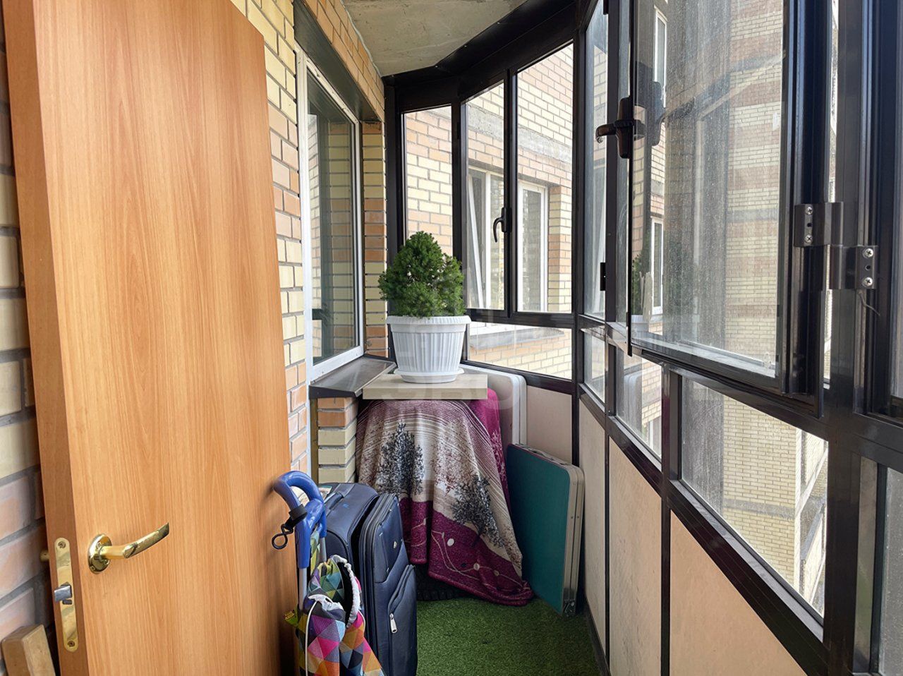 трехкомнатная квартира в Санкт-Петербурге по адресу: Фёдора Абрамова ул., 21, к 3, строение 1