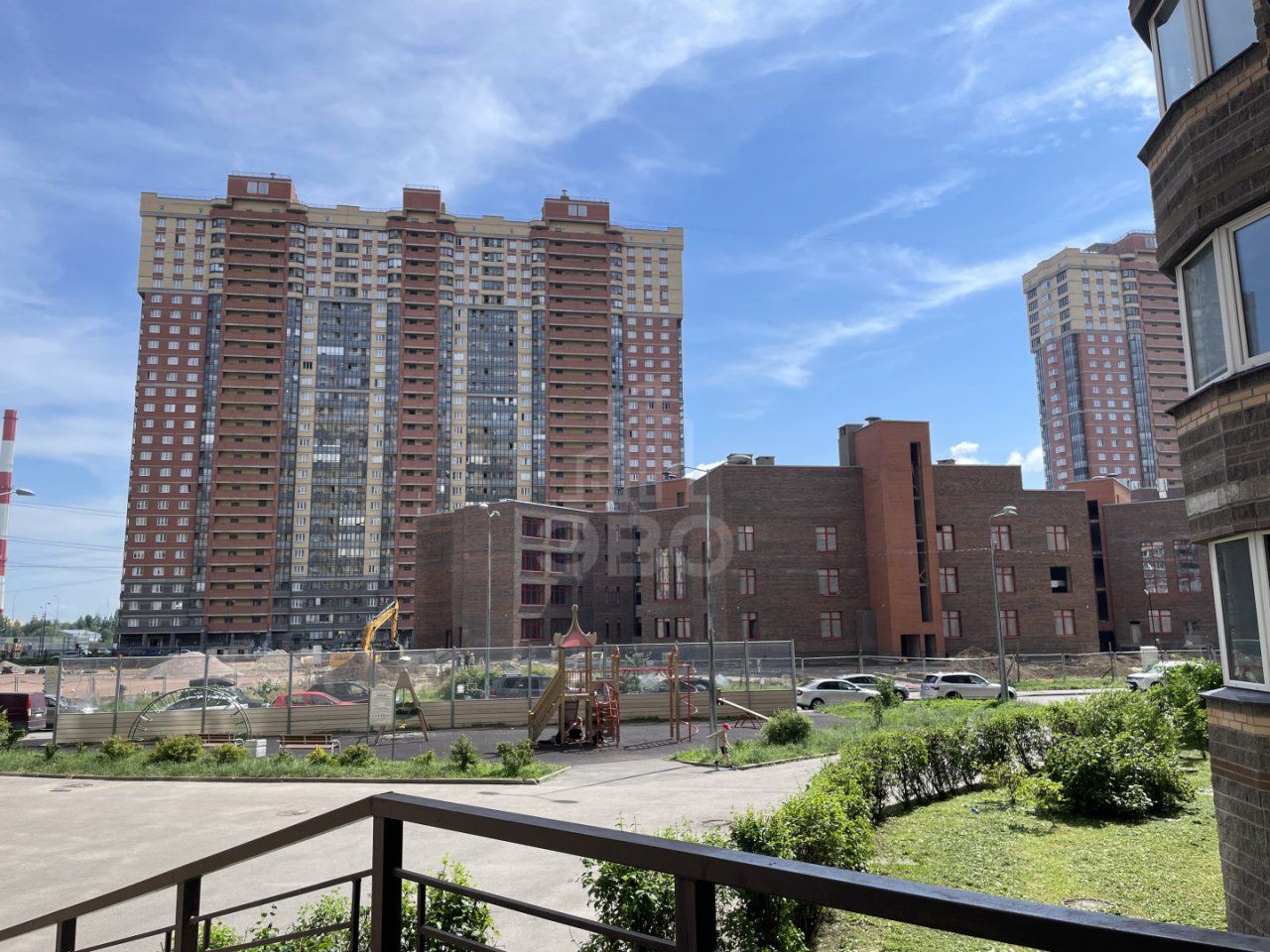 трехкомнатная квартира в Санкт-Петербурге по адресу: Фёдора Абрамова ул., 21, к 3, строение 1