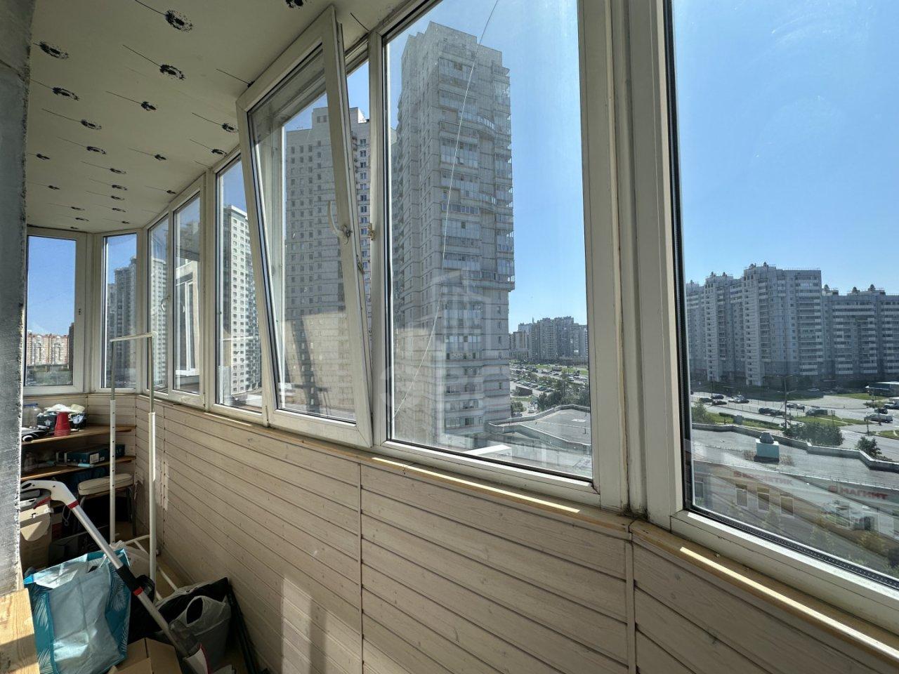 однокомнатная квартира в Санкт-Петербурге по адресу: Оптиков ул., 49, к 1