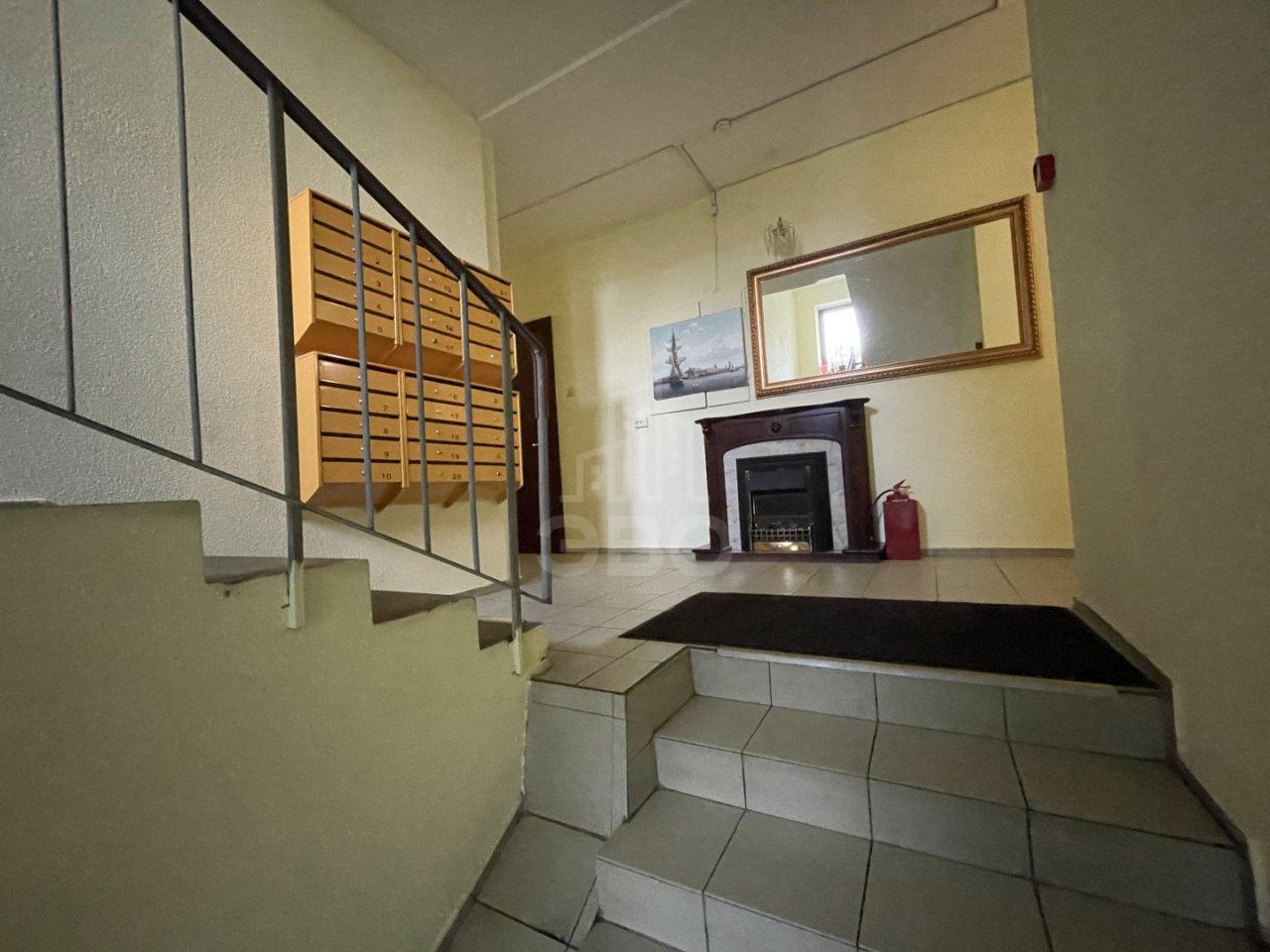 трехкомнатная квартира в Санкт-Петербурге по адресу: 3-й Озерковский пер., 1, к 1