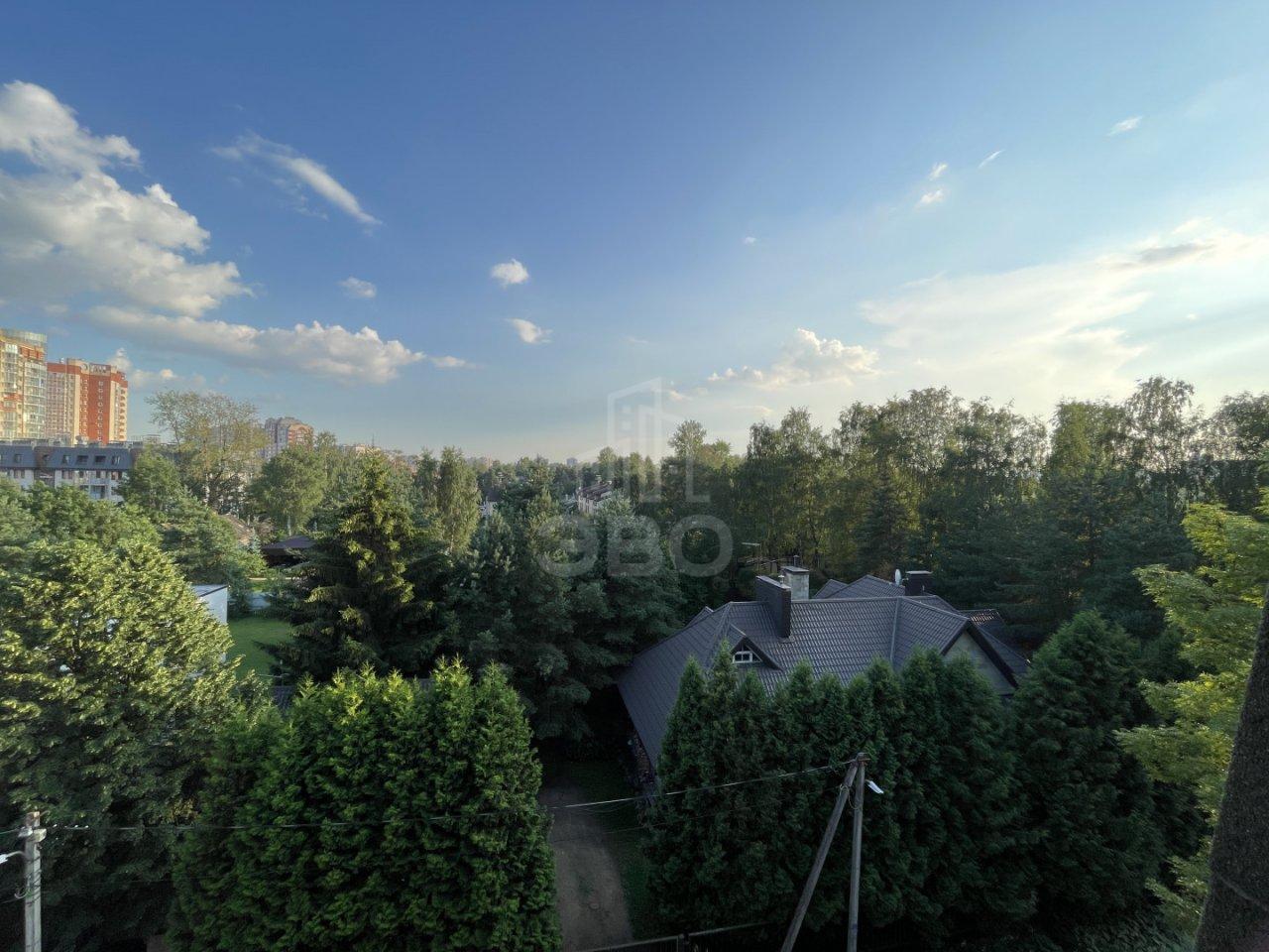 трехкомнатная квартира в Санкт-Петербурге по адресу: 3-й Озерковский пер., 1, к 1