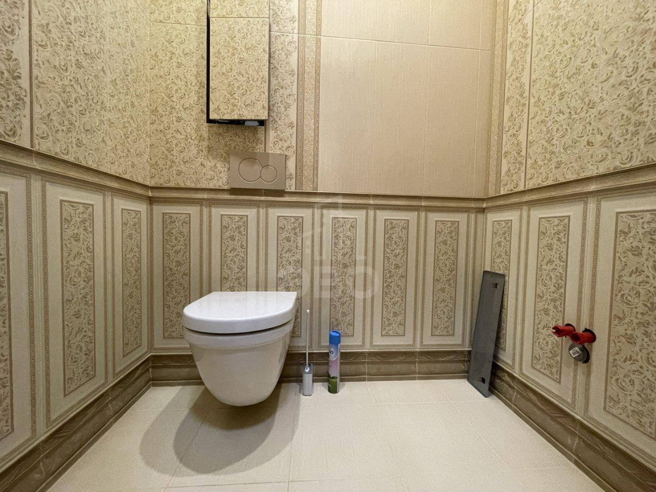 трехкомнатная квартира в Санкт-Петербурге по адресу: 3-й Озерковский пер., 1, к 1