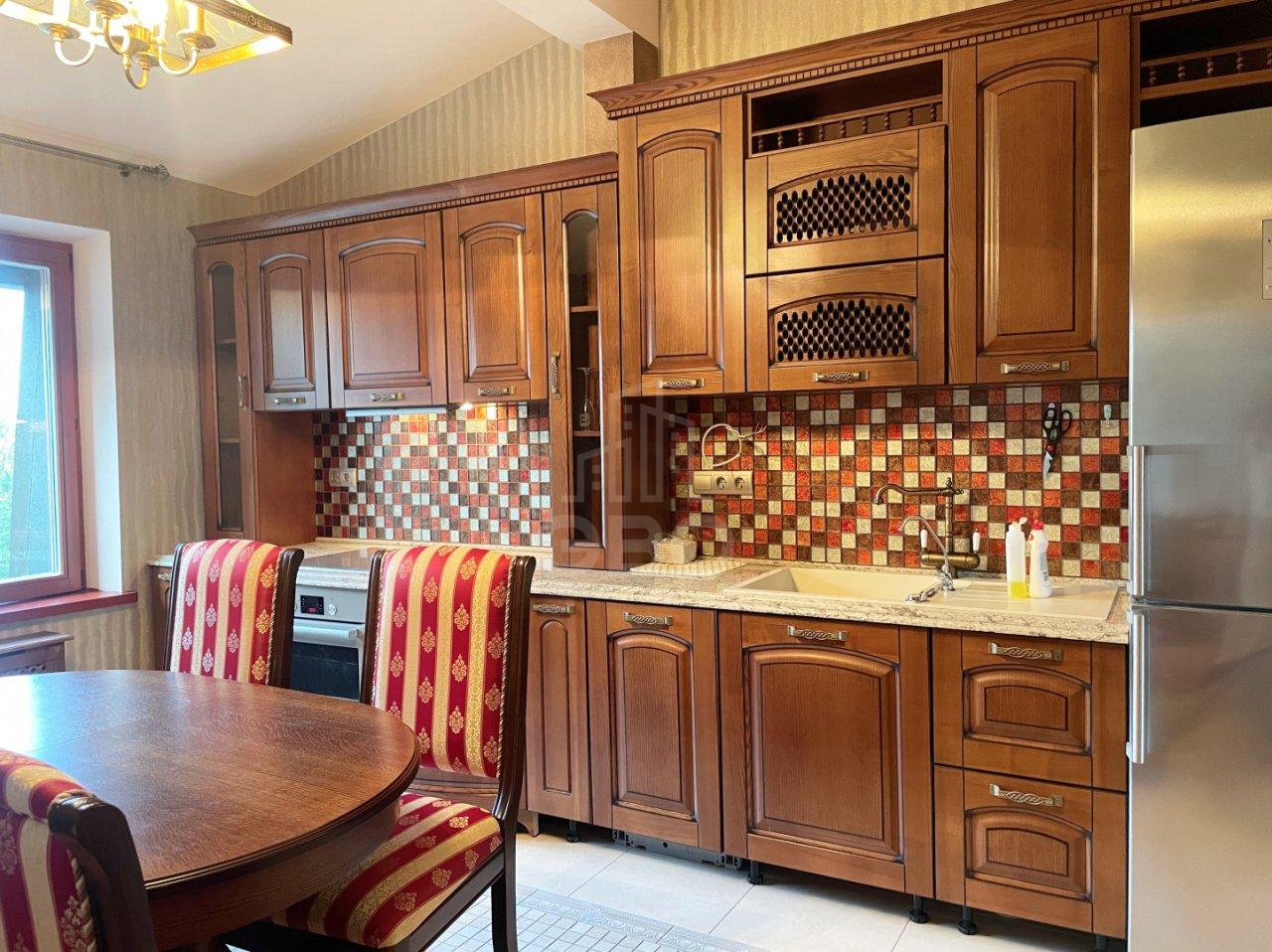 трехкомнатная квартира в Санкт-Петербурге по адресу: 3-й Озерковский пер., 1, к 1