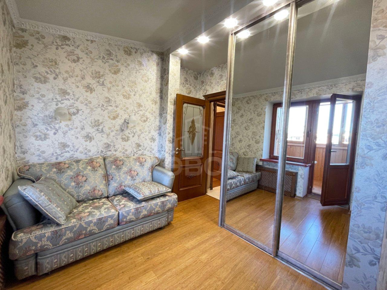 трехкомнатная квартира в Санкт-Петербурге по адресу: 3-й Озерковский пер., 1, к 1