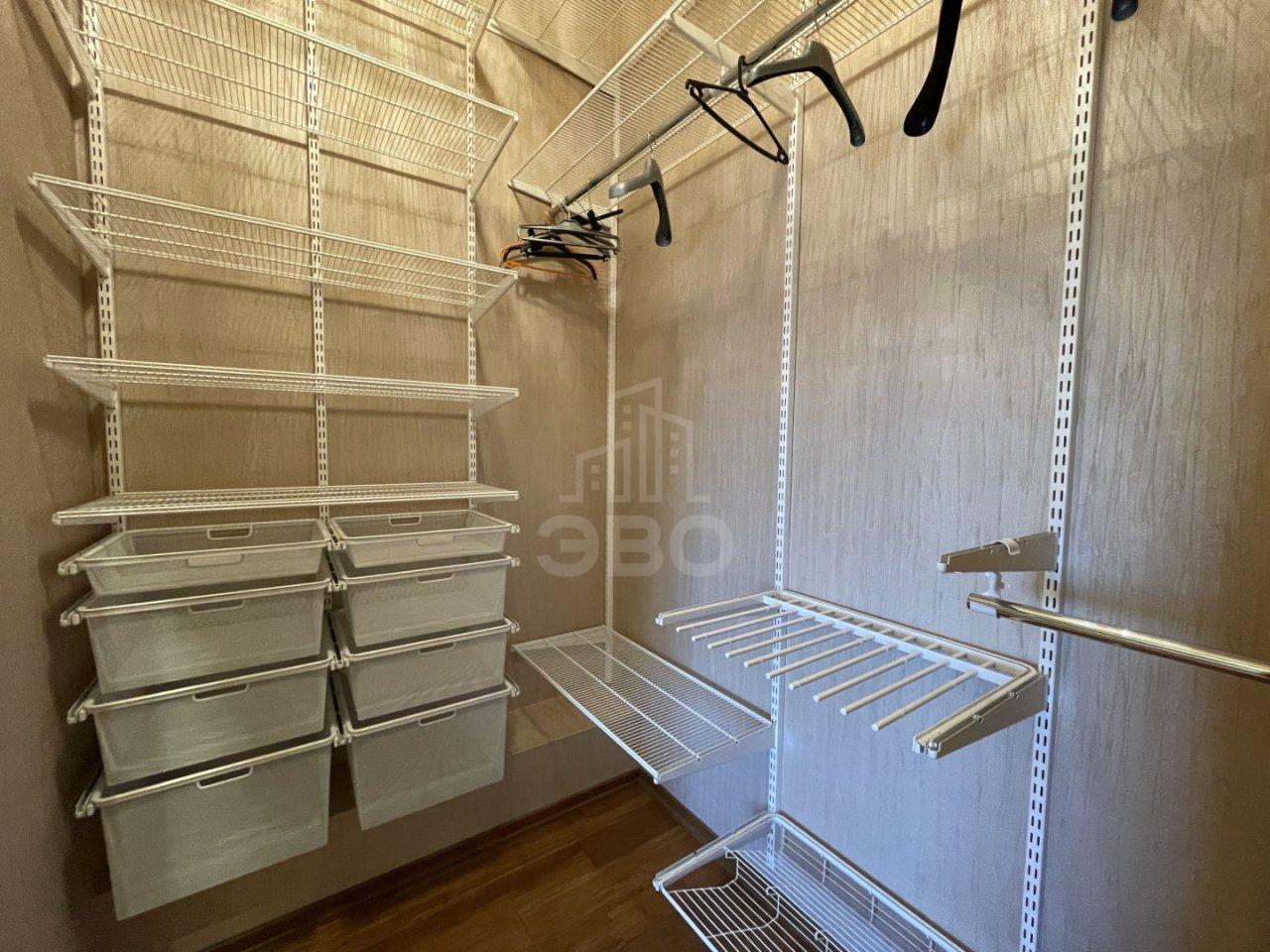 трехкомнатная квартира в Санкт-Петербурге по адресу: 3-й Озерковский пер., 1, к 1