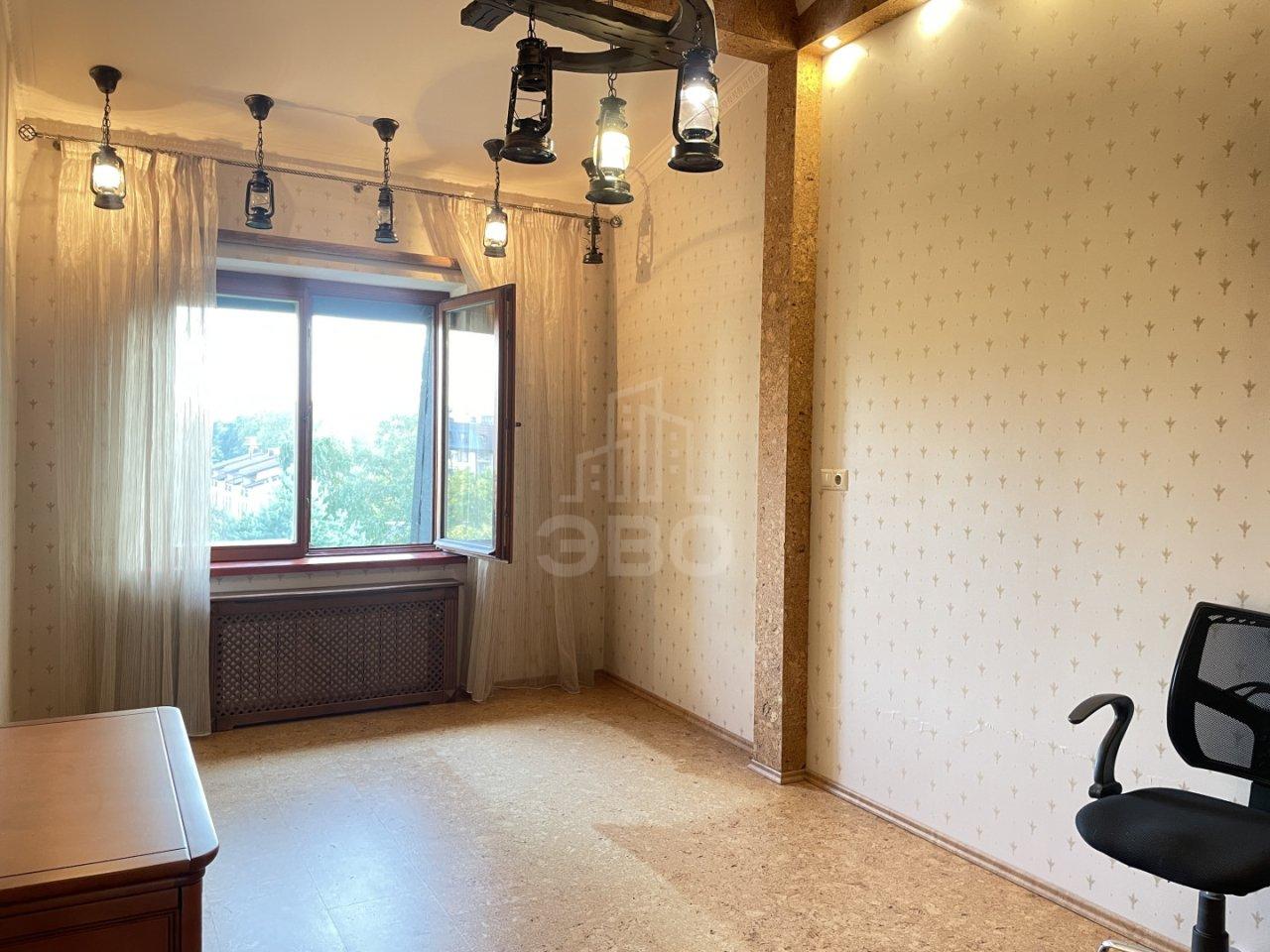 трехкомнатная квартира в Санкт-Петербурге по адресу: 3-й Озерковский пер., 1, к 1