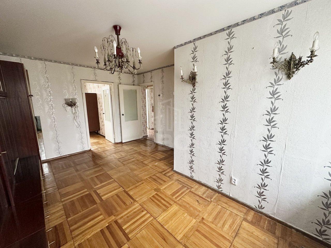 трехкомнатная квартира в Санкт-Петербурге по адресу: Ленинский проспект, 125, к 3