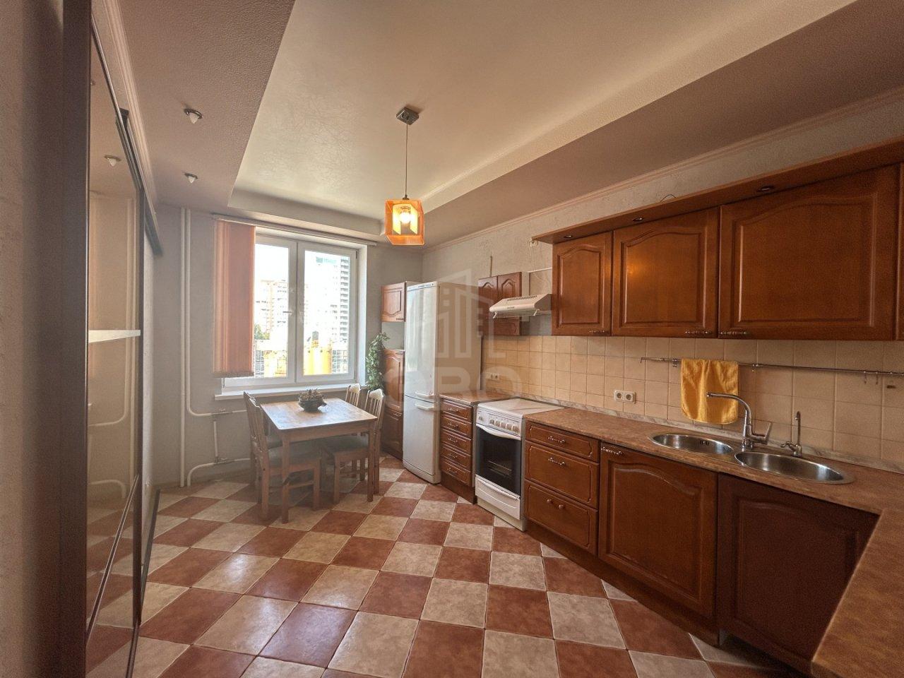 двухкомнатная квартира в Санкт-Петербурге по адресу: Богатырский проспект, 55, к 1