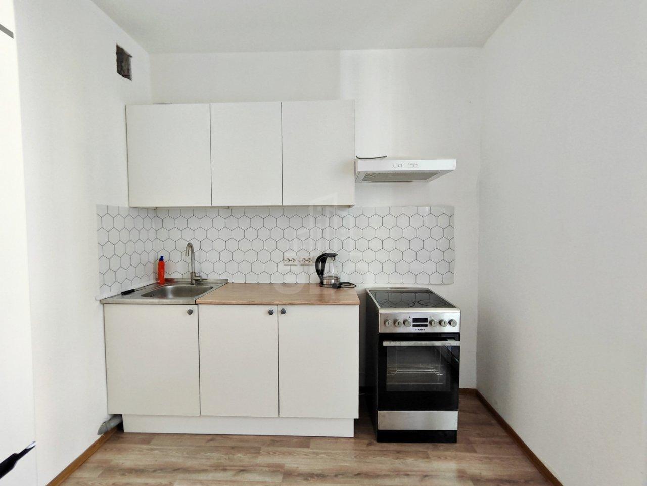 двухкомнатная квартира в Санкт-Петербурге по адресу: Чарушинская ул., 12, строение 1